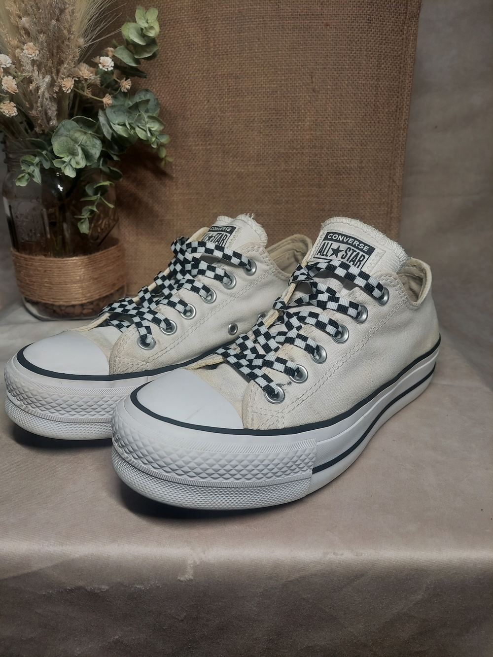 Converse Chuck Taylor All-Star Lift Platform Low-Top White Black Size 7